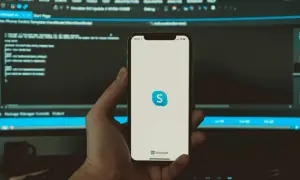 Programowanie aplikacji mobilnych jaki język wybrać, by uniknąć błędów?