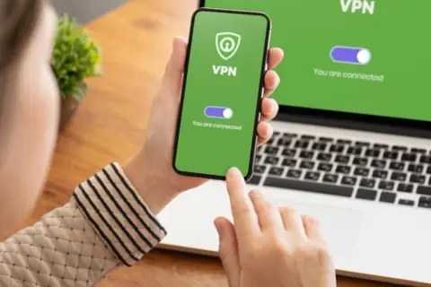 Jak włączyć VPN na iPhone i zabezpieczyć swoją prywatność?