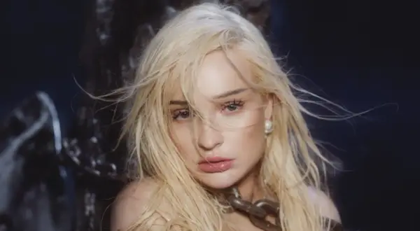Kim Petras na Instagramie: Zobacz najnowsze zdjęcia i aktualności