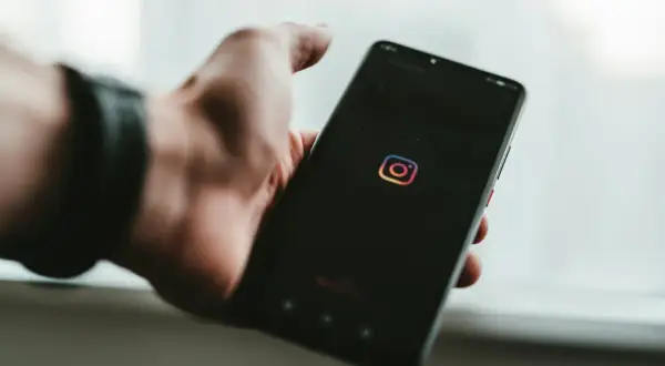 Instagram relacje - czy naprawdę widać kto je ogląda?